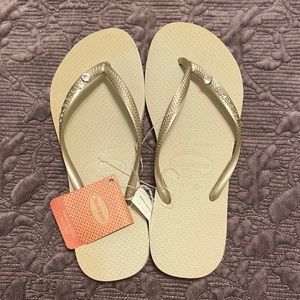 Make an offer! NWT Havaianas Flip Flops